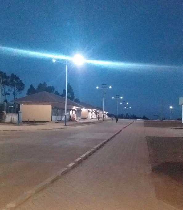 西峰区非洲科特迪瓦太阳能路灯工程